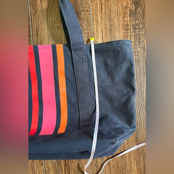 GAP tote. Navy with striped. Heavy duty. Unisex. - Picture 12 of 14